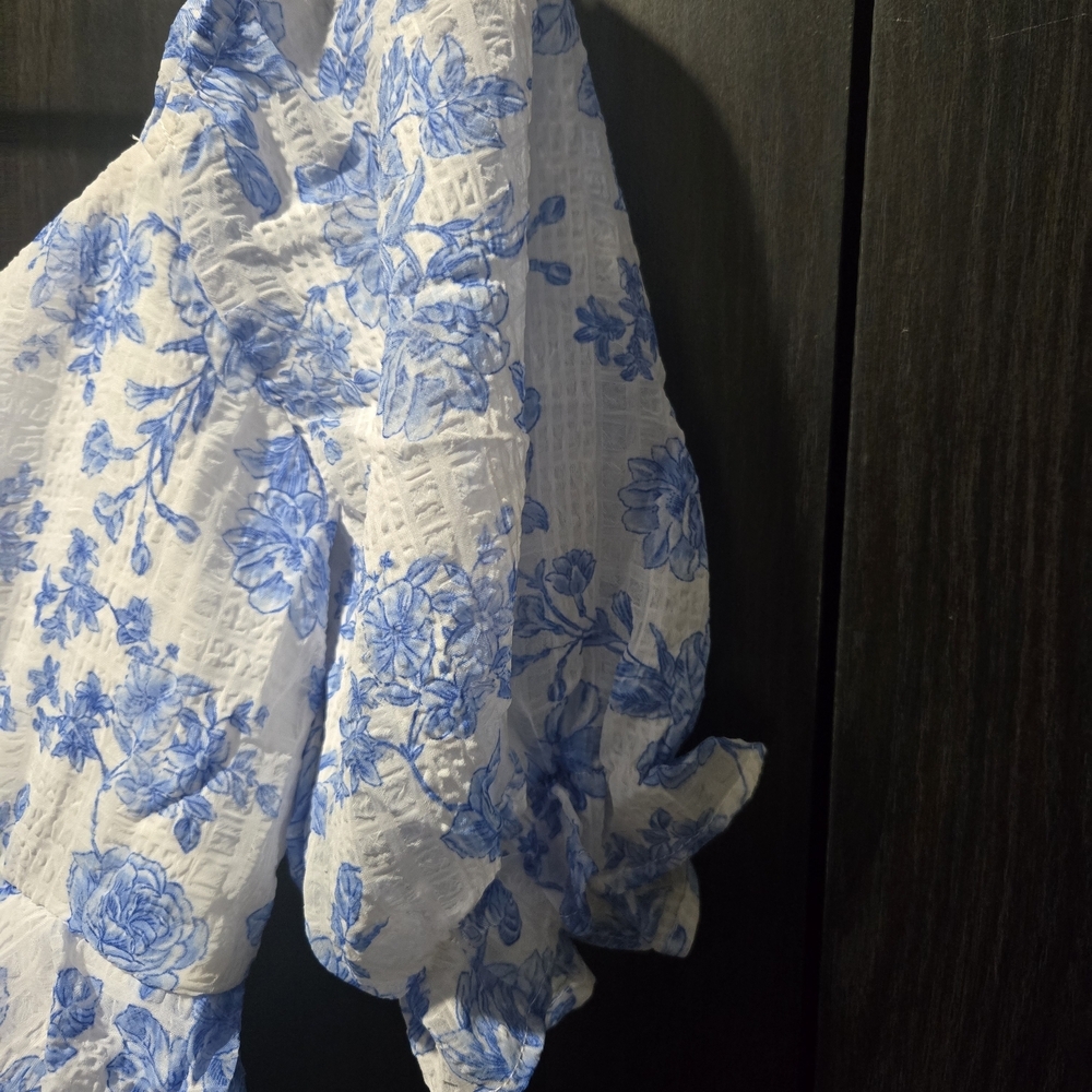 Trixxi Blue and White Floral Mini Dress Puff Sleeve Lined Size Small - Picture 6 of 9